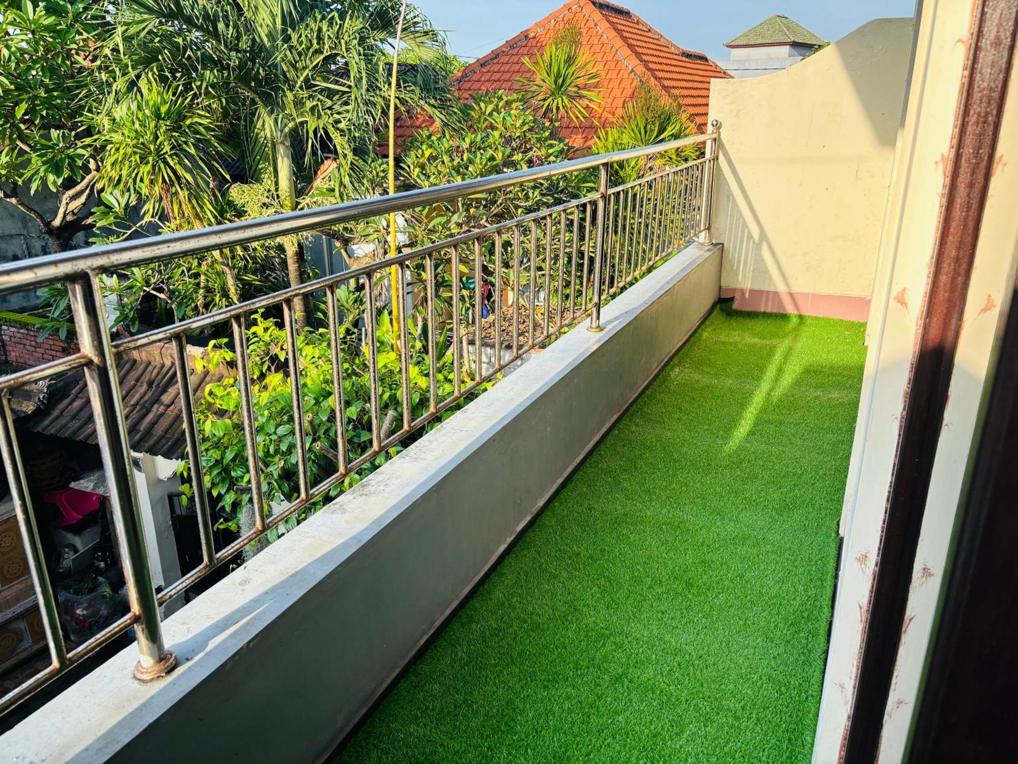 Mama Mega Homestay Pesanggaran ภายนอก รูปภาพ