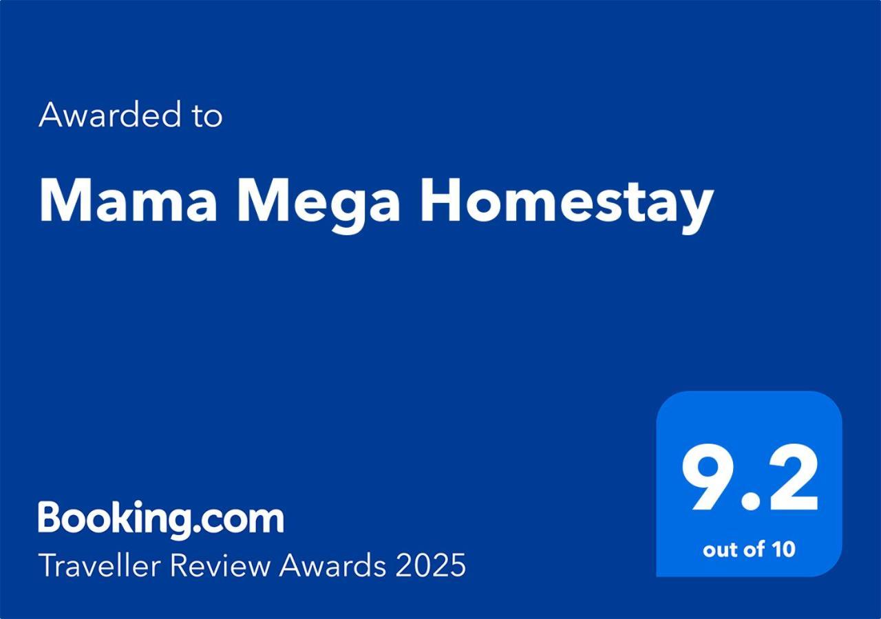 Mama Mega Homestay Pesanggaran ภายนอก รูปภาพ